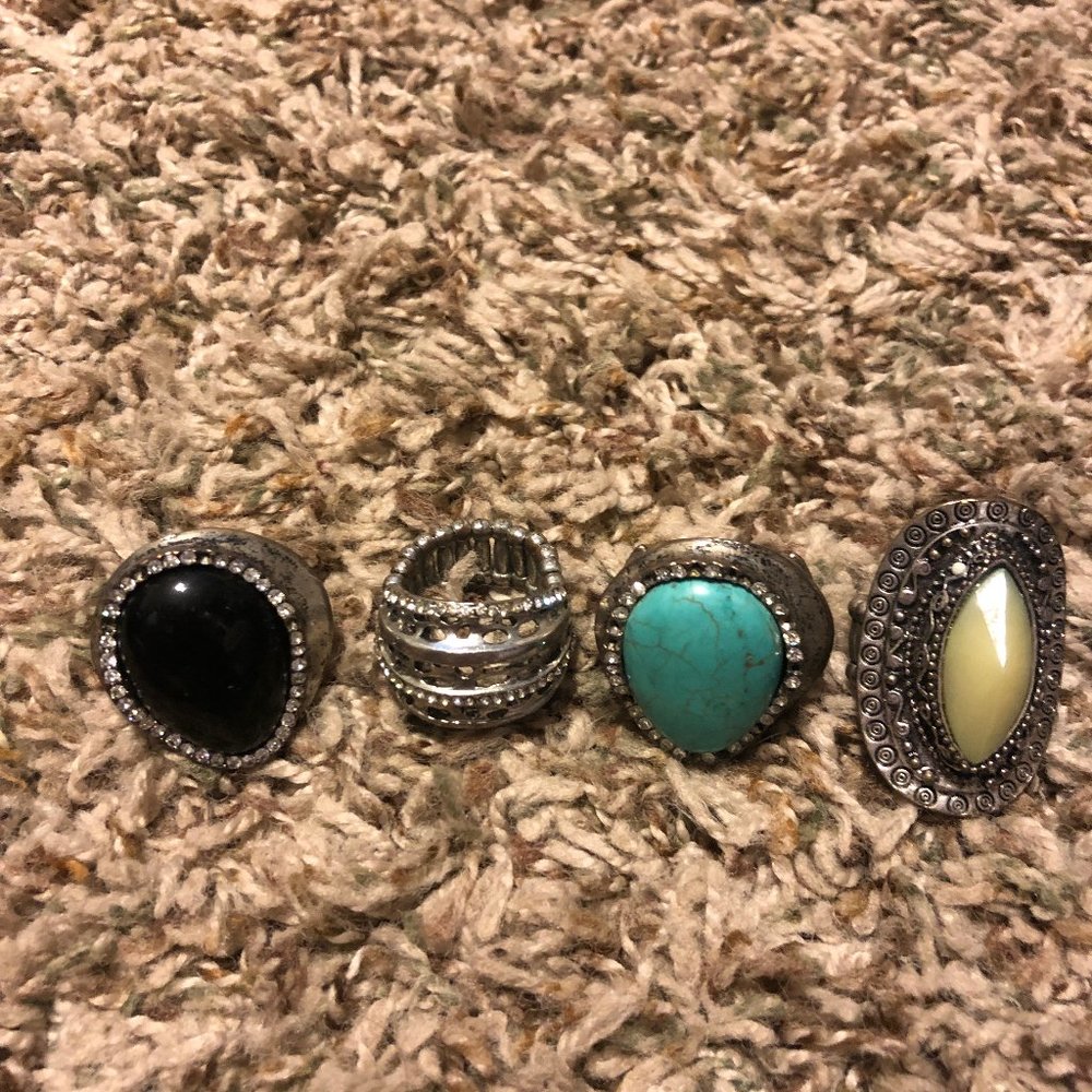 Different Colored Rings with Stretchy band
